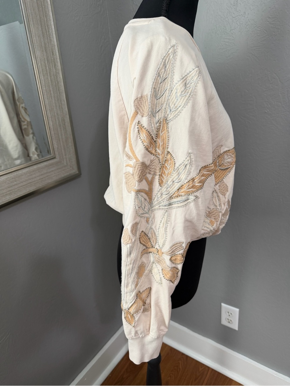 Anthropologie beaded floral embroidered cottage-core romantic sweatshirt XXS - Picture 6 of 9